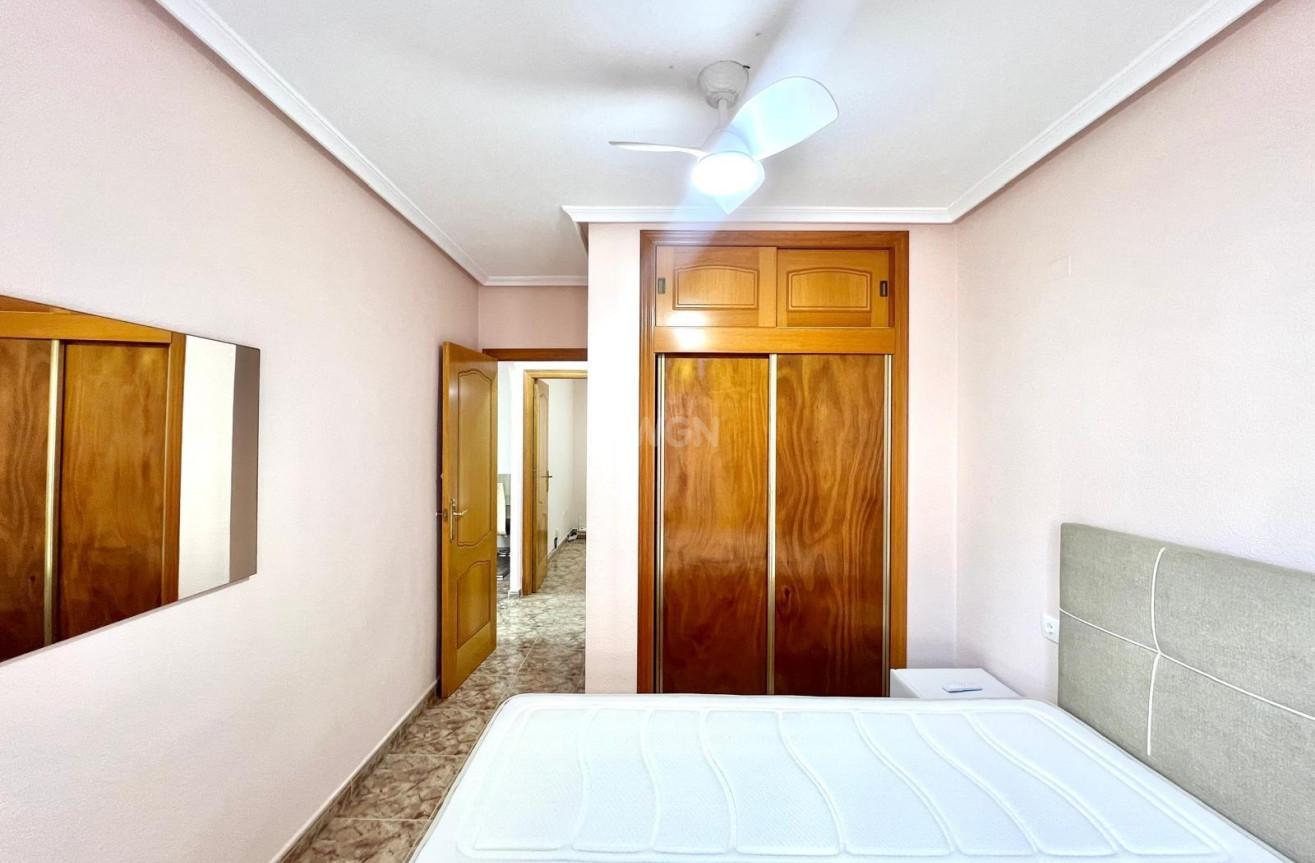 Reventa - Apartamento / piso - Torrevieja - Estacion De Autobuses