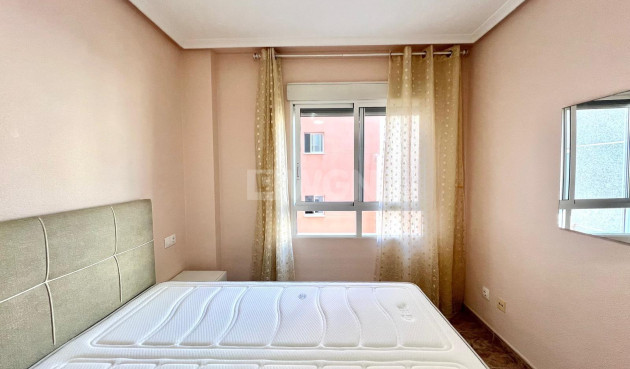 Reventa - Apartamento / piso - Torrevieja - Estacion De Autobuses