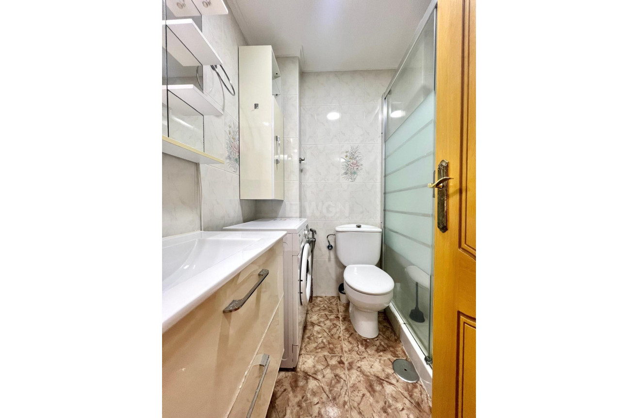 Reventa - Apartamento / piso - Torrevieja - Estacion De Autobuses