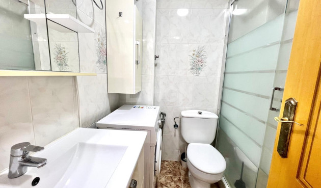 Reventa - Apartamento / piso - Torrevieja - Estacion De Autobuses