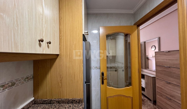 Reventa - Apartamento / piso - Torrevieja - Estacion De Autobuses