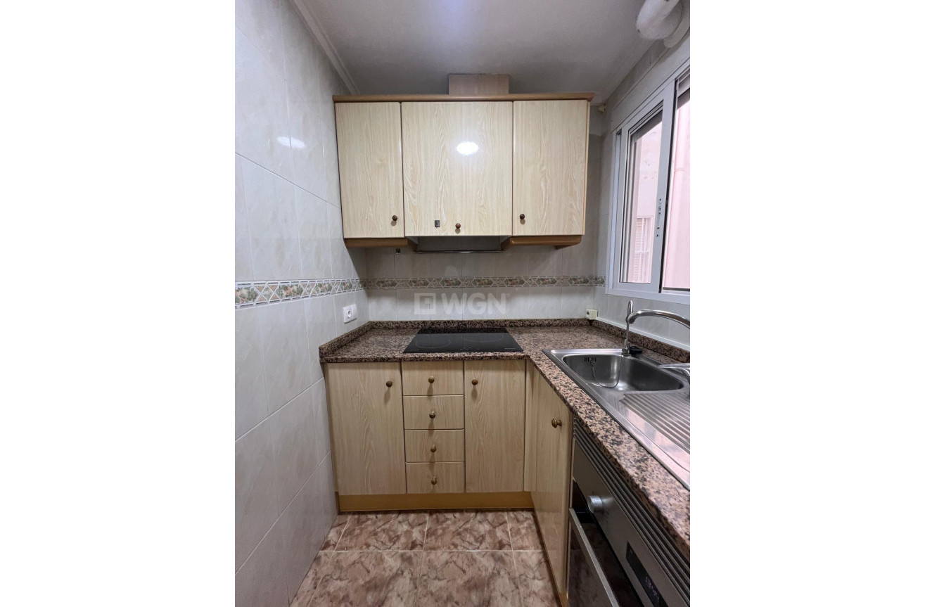 Reventa - Apartamento / piso - Torrevieja - Estacion De Autobuses