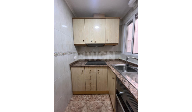 Reventa - Apartamento / piso - Torrevieja - Estacion De Autobuses