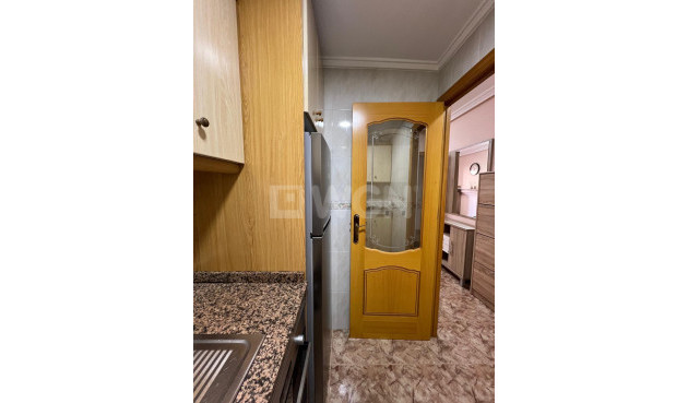 Reventa - Apartamento / piso - Torrevieja - Estacion De Autobuses