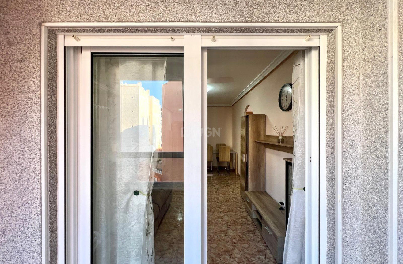 Reventa - Apartamento / piso - Torrevieja - Estacion De Autobuses