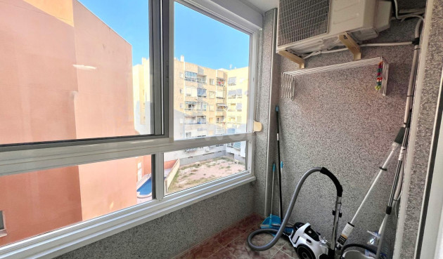 Reventa - Apartamento / piso - Torrevieja - Estacion De Autobuses