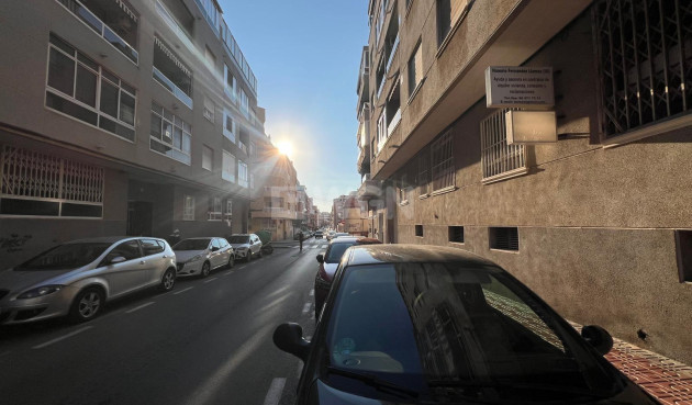 Reventa - Apartamento / piso - Torrevieja - Estacion De Autobuses