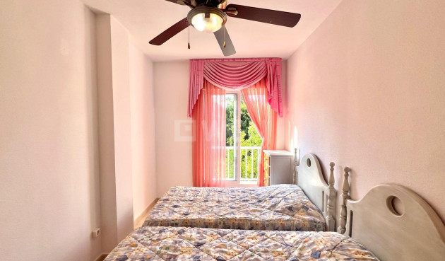 Resale - Apartment / flat - Torrevieja - Acequion