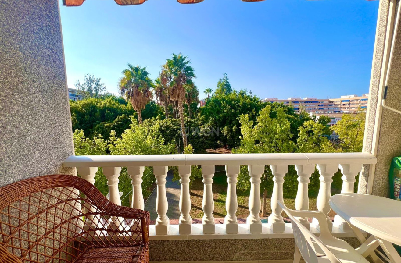 Resale - Apartment / flat - Torrevieja - Acequion