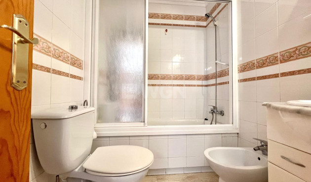 Resale - Apartment / flat - Torrevieja - Acequion