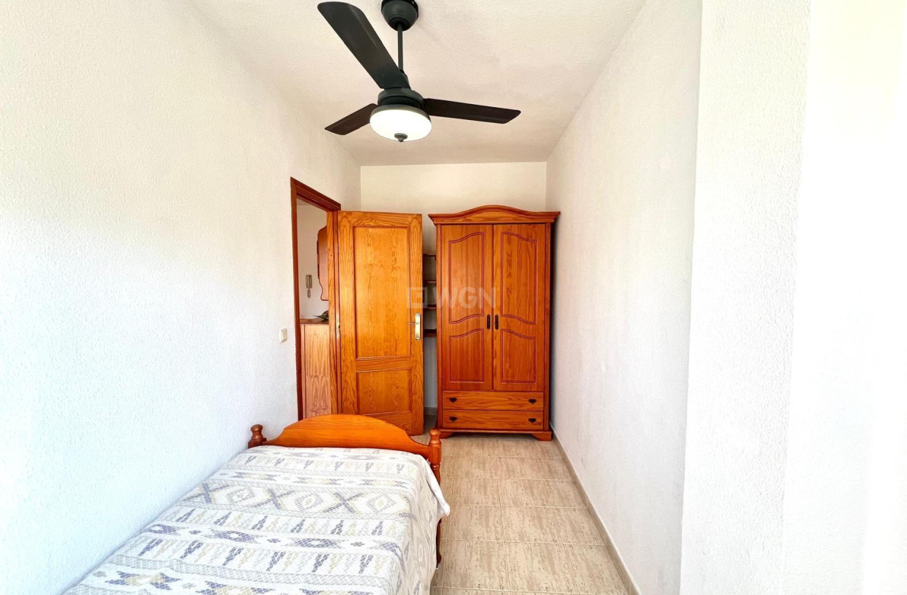 Resale - Apartment / flat - Torrevieja - Acequion