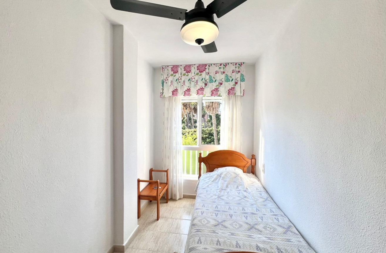 Resale - Apartment / flat - Torrevieja - Acequion