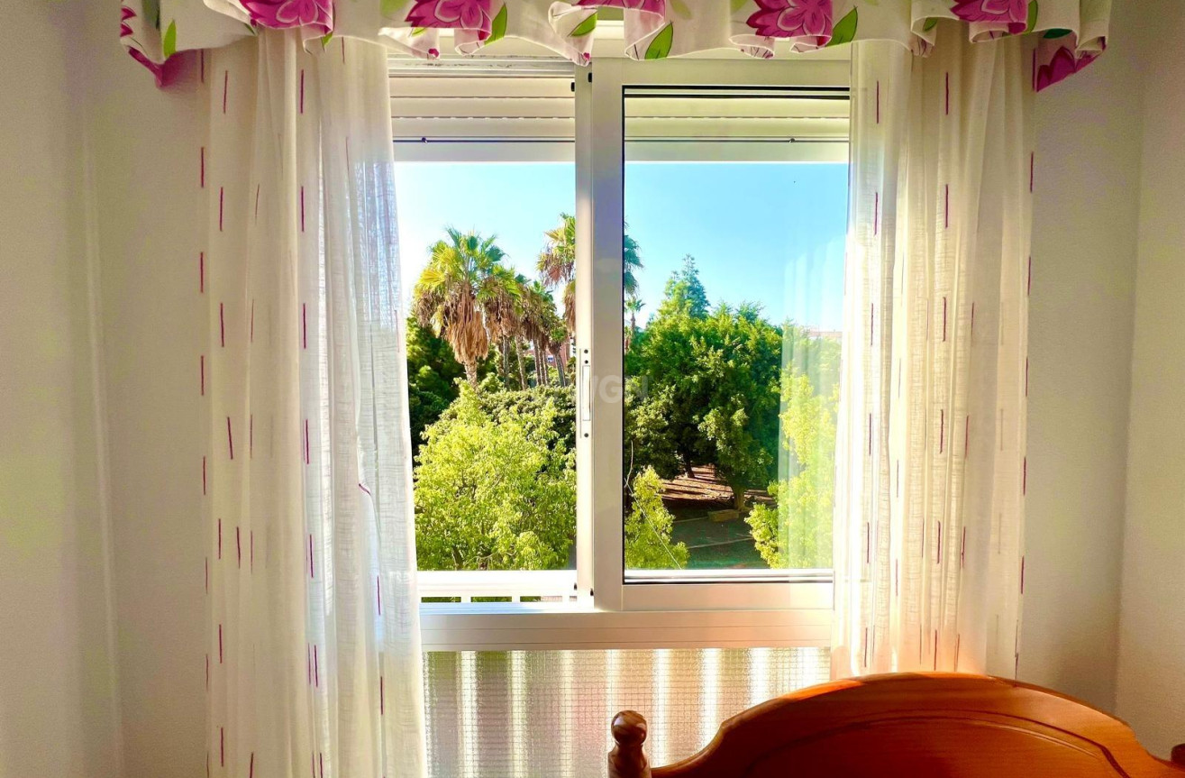 Resale - Apartment / flat - Torrevieja - Acequion