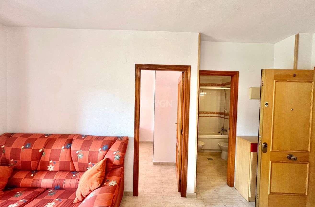 Resale - Apartment / flat - Torrevieja - Acequion