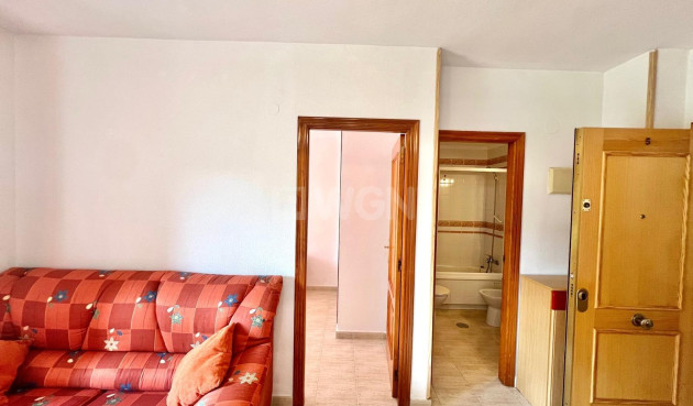 Resale - Apartment / flat - Torrevieja - Acequion