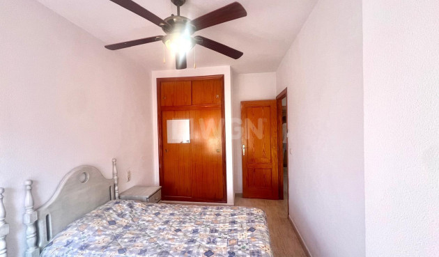 Resale - Apartment / flat - Torrevieja - Acequion