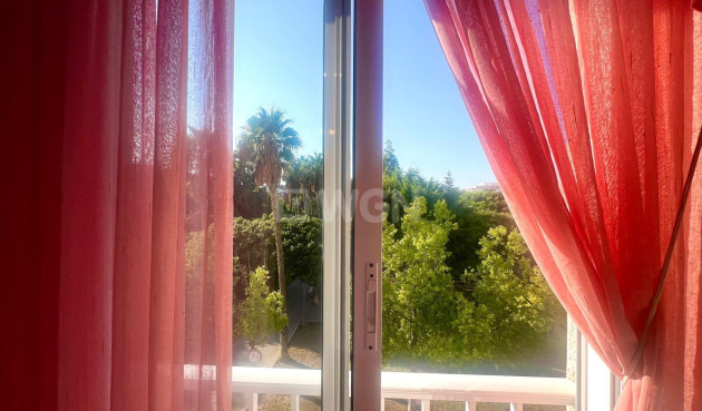 Resale - Apartment / flat - Torrevieja - Acequion