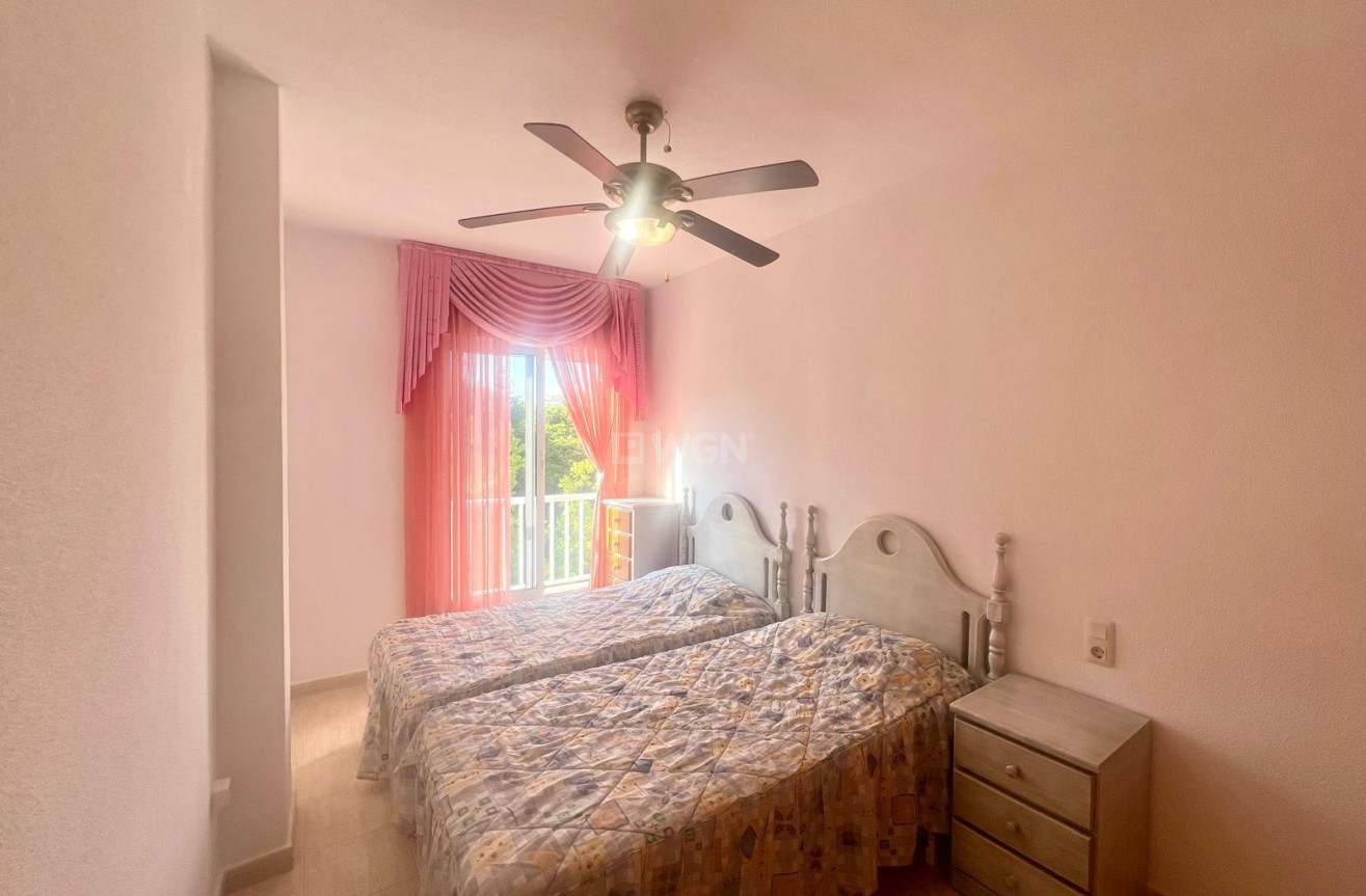 Resale - Apartment / flat - Torrevieja - Acequion