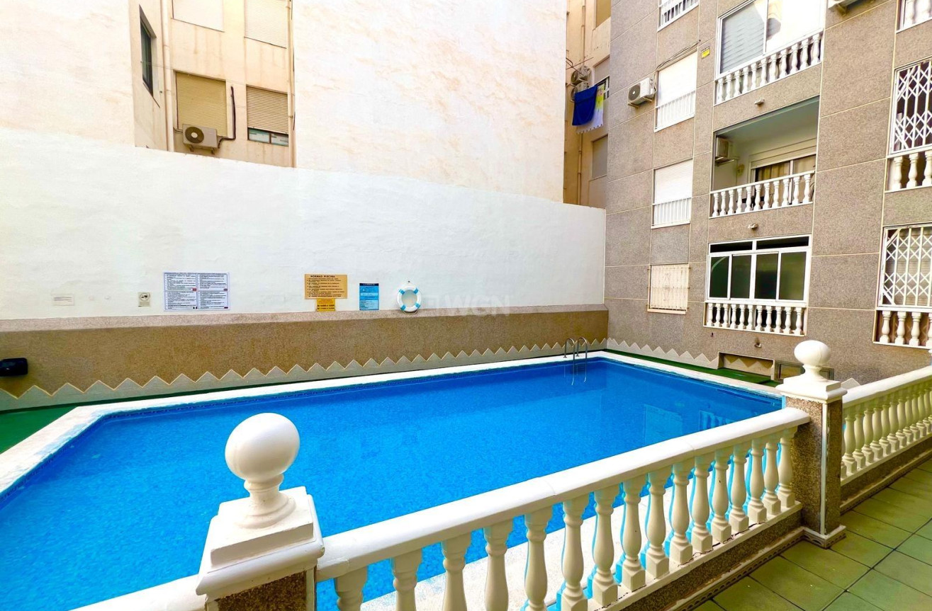 Resale - Apartment / flat - Torrevieja - Acequion