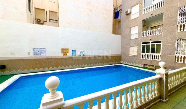 Resale - Apartment / flat - Torrevieja - Acequion