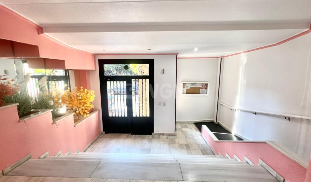 Resale - Apartment / flat - Torrevieja - Acequion