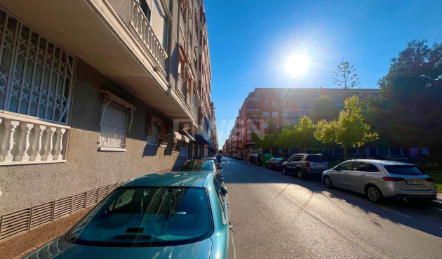 Resale - Apartment / flat - Torrevieja - Acequion