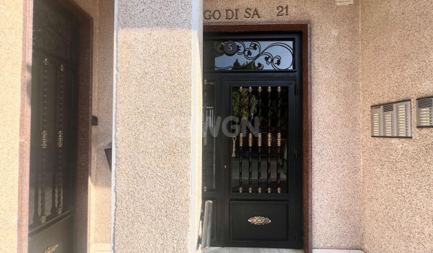 Resale - Apartment / flat - Torrevieja - Acequion