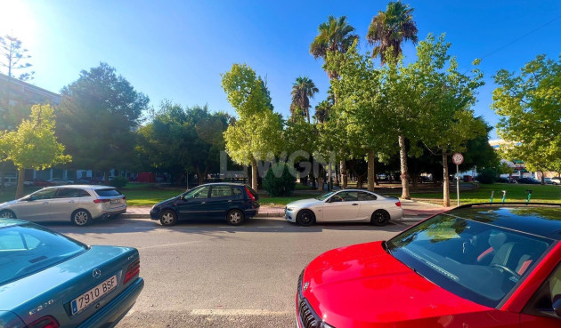 Resale - Apartment / flat - Torrevieja - Acequion