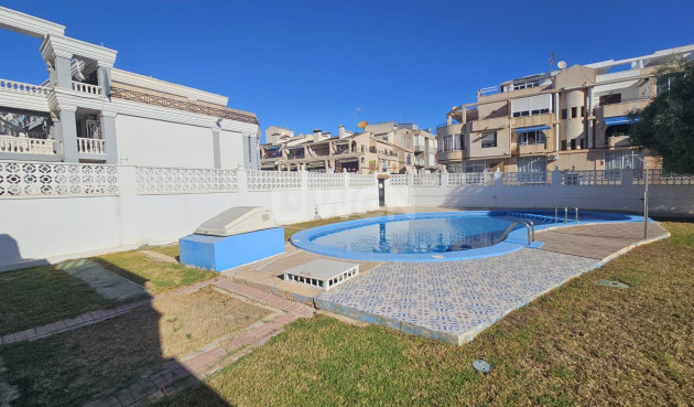 Resale - Apartment / flat - Torrevieja - Centro