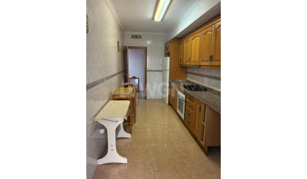 Odsprzedaż - Mieszkanie w bloku - Almoradí - Centro