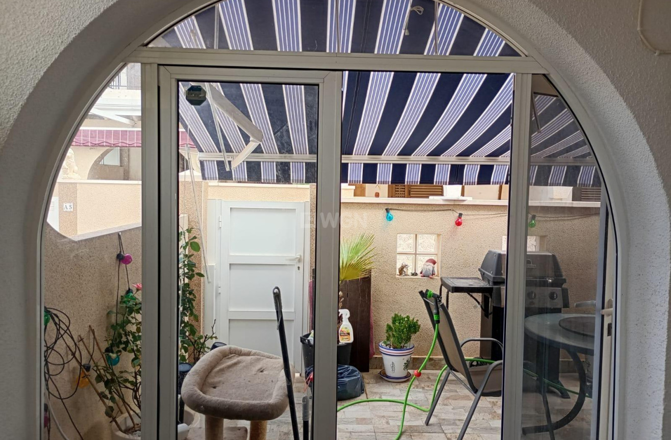 Odsprzedaż - Bungalow - Torrevieja - La Siesta - El Salado - Torreta