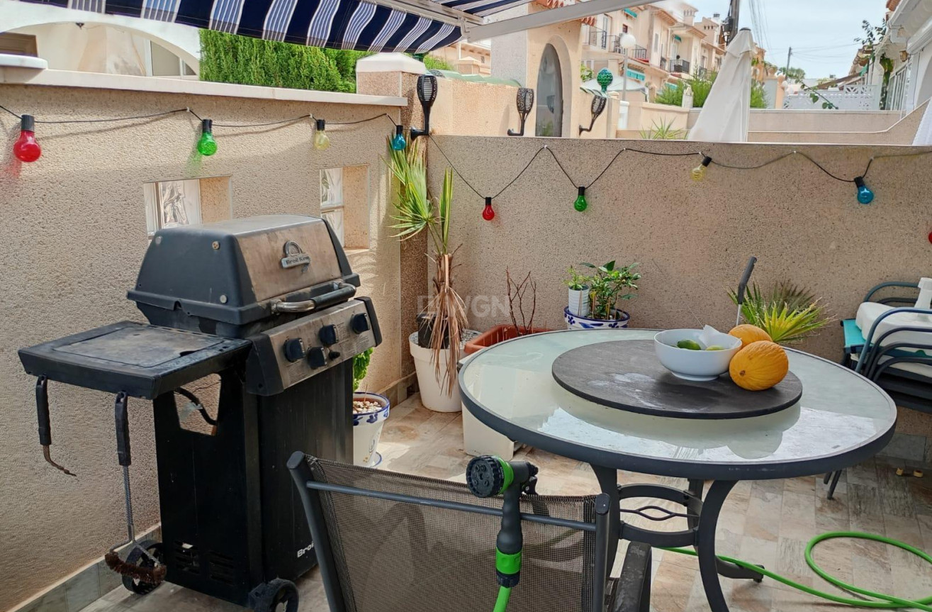 Odsprzedaż - Bungalow - Torrevieja - La Siesta - El Salado - Torreta