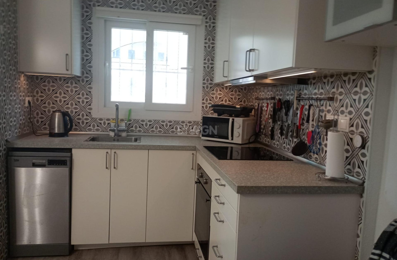 Odsprzedaż - Bungalow - Torrevieja - La Siesta - El Salado - Torreta