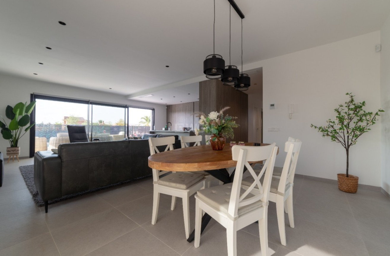 Wiederverkauf - Villa - Los Montesinos - Costa Blanca