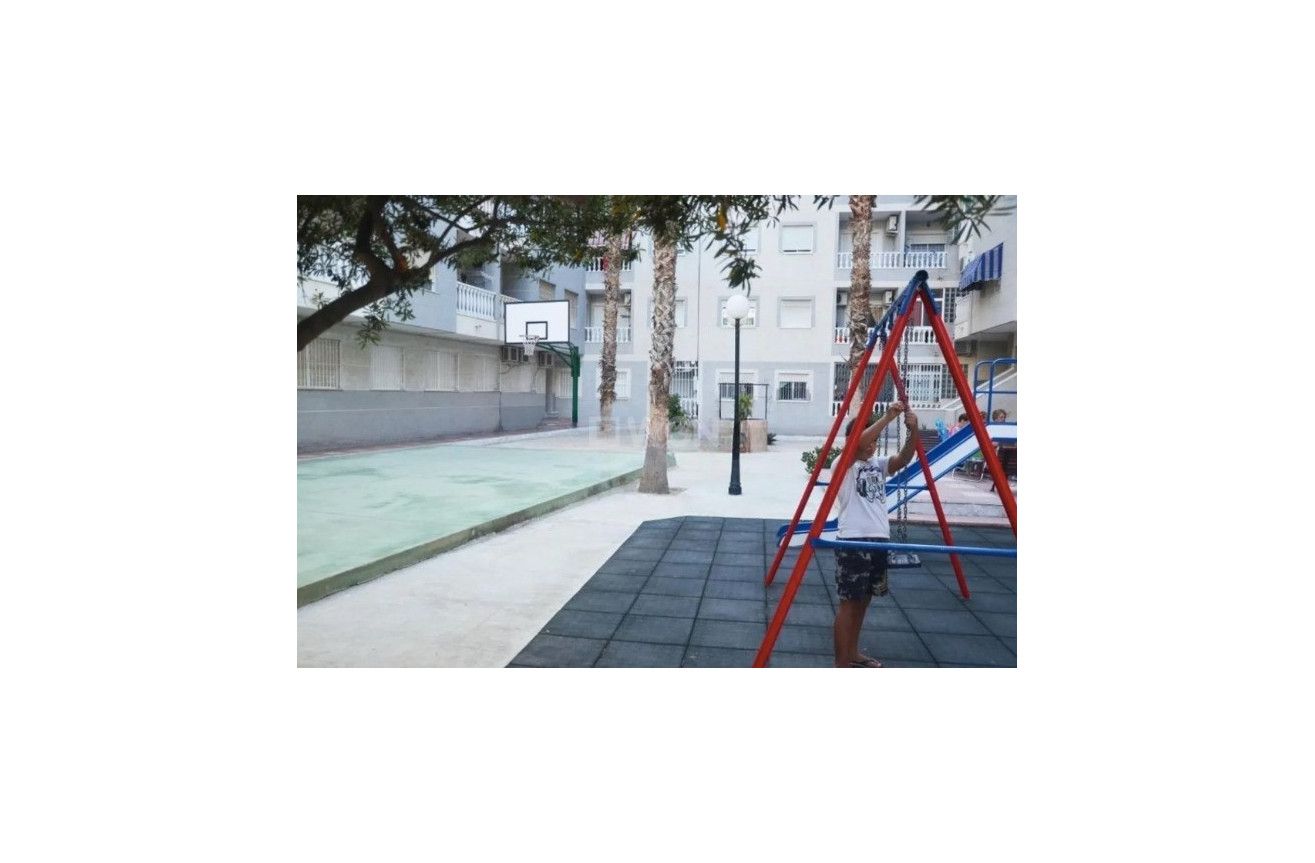 Resale - Apartment / flat - Torrevieja - Costa Blanca