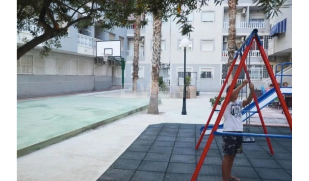 Resale - Apartment / flat - Torrevieja - Costa Blanca