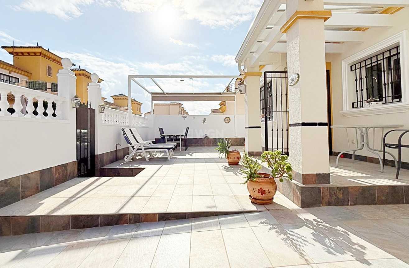 Resale - Villa - Orihuela Costa - Costa Blanca