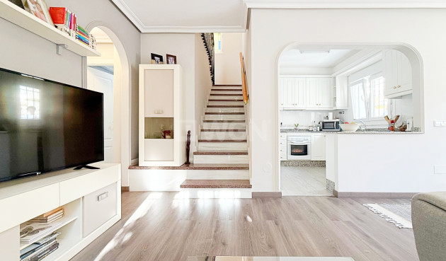 Resale - Villa - Orihuela Costa - Costa Blanca