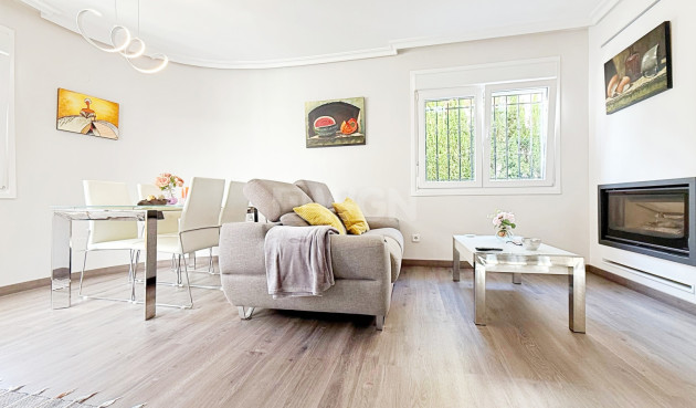 Resale - Villa - Orihuela Costa - Costa Blanca