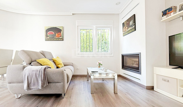 Resale - Villa - Orihuela Costa - Costa Blanca