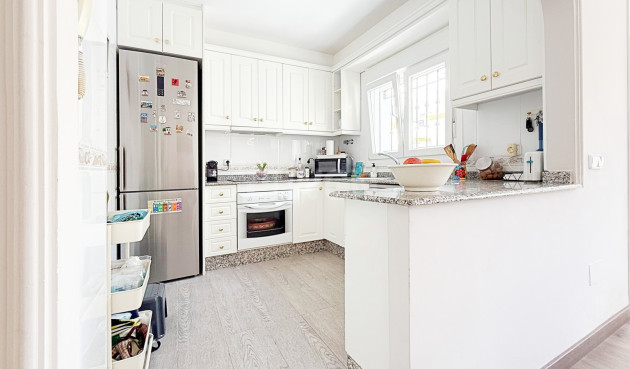 Resale - Villa - Orihuela Costa - Costa Blanca