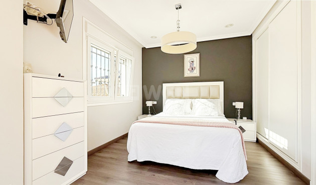 Resale - Villa - Orihuela Costa - Costa Blanca