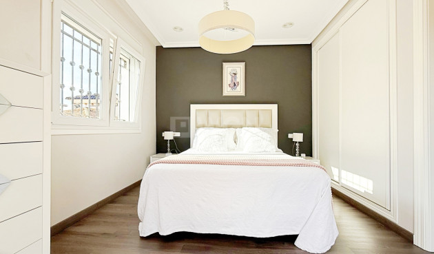 Resale - Villa - Orihuela Costa - Costa Blanca