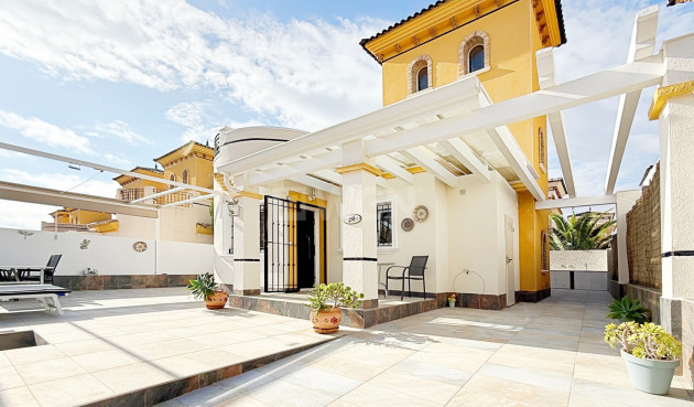 Resale - Villa - Orihuela Costa - Costa Blanca