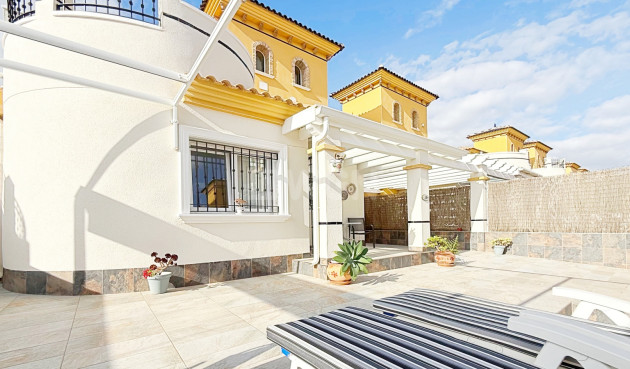 Resale - Villa - Orihuela Costa - Costa Blanca