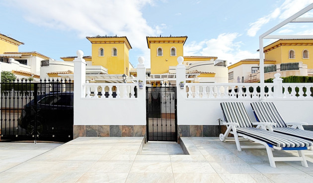 Resale - Villa - Orihuela Costa - Costa Blanca