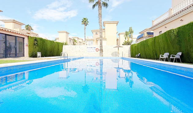 Resale - Villa - Orihuela Costa - Costa Blanca