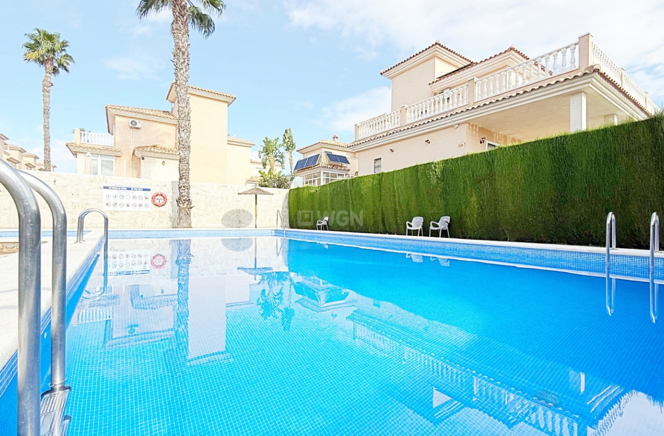 Resale - Villa - Orihuela Costa - Costa Blanca