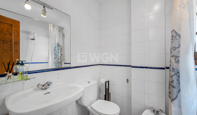 Odsprzedaż - Mieszkanie w bloku - Torrevieja - Costa Blanca