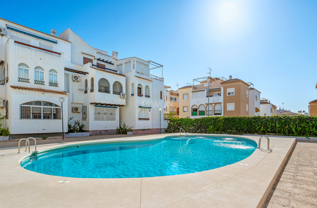 Odsprzedaż - Mieszkanie w bloku - Torrevieja - Costa Blanca